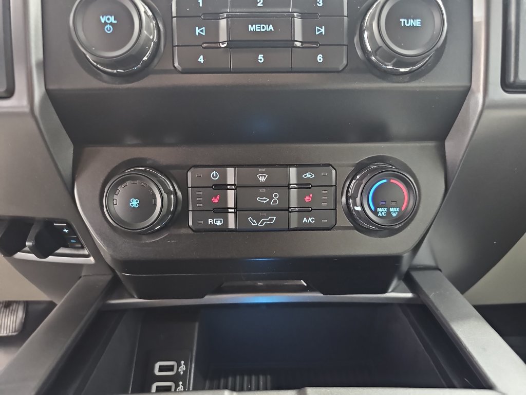 Used 2019 Ford F150 XLT w/ Equipment Group 302A Luxury AWD/4WD image 27