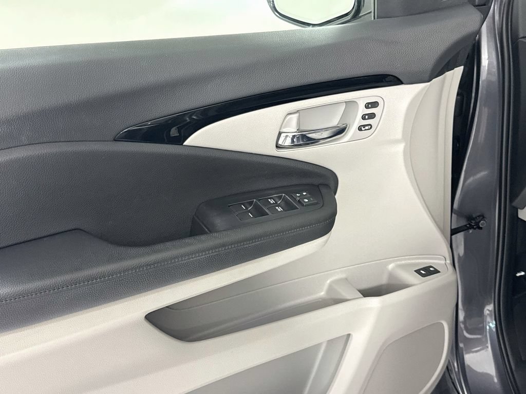 Used 2019 Honda Pilot Elite image 21