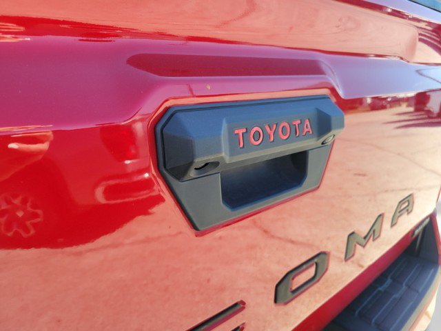 Used 2024 Toyota Tacoma TRD Sport w/ TRD Sport Premium Package AWD/4WD image 5