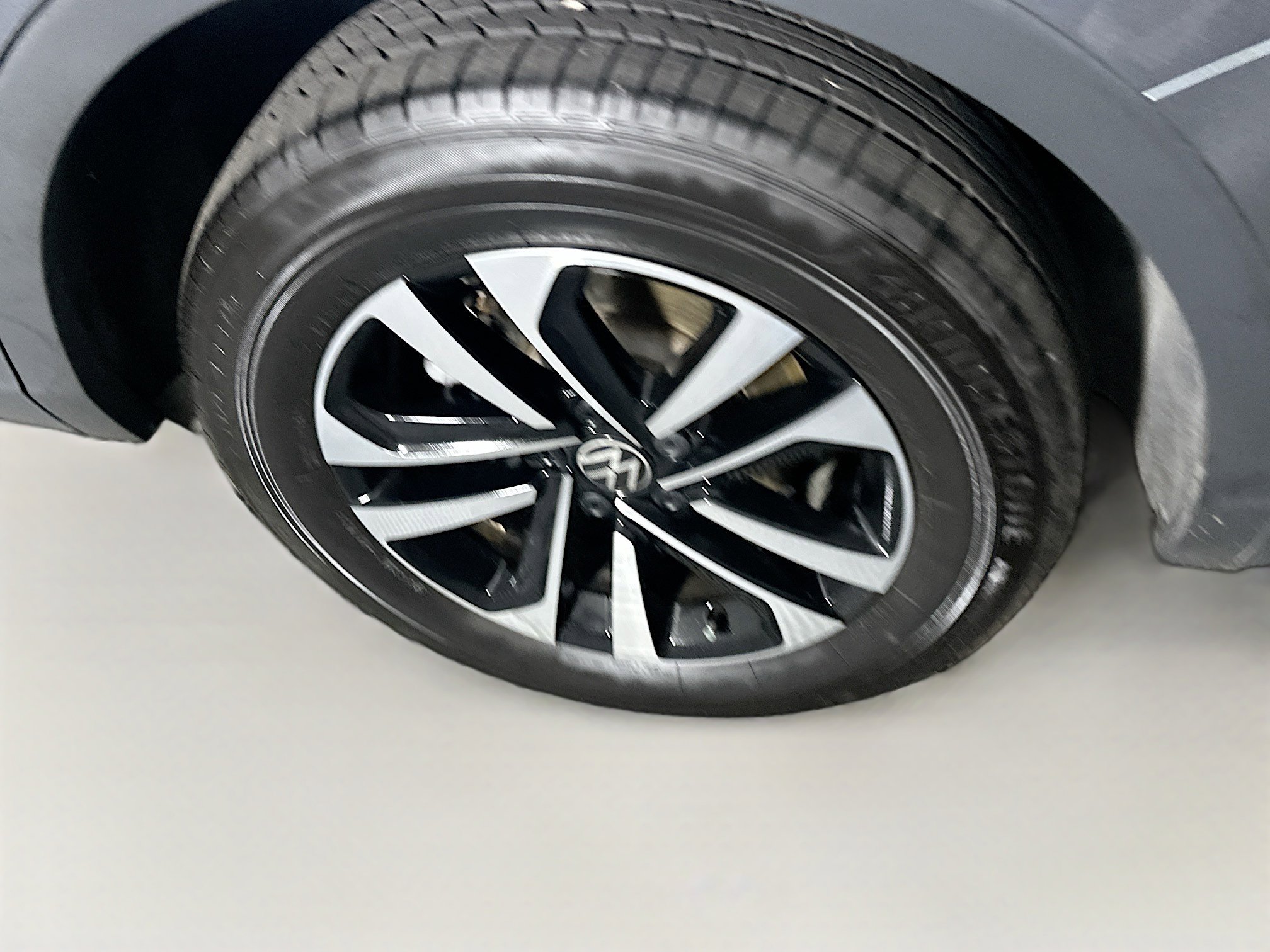 Used 2022 Volkswagen Tiguan S image 11