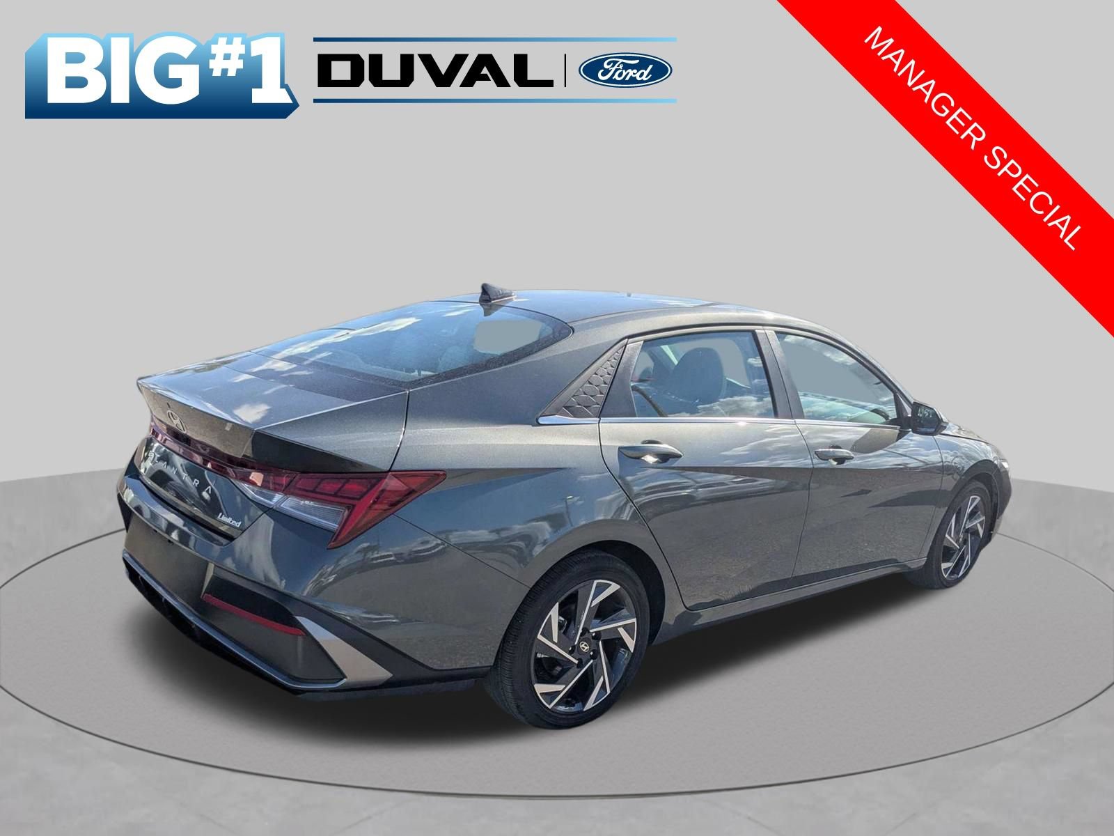 Used 2025 Hyundai Elantra Limited FWD image 4