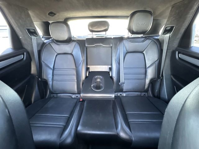 Used 2020 Porsche Cayenne Turbo image 24