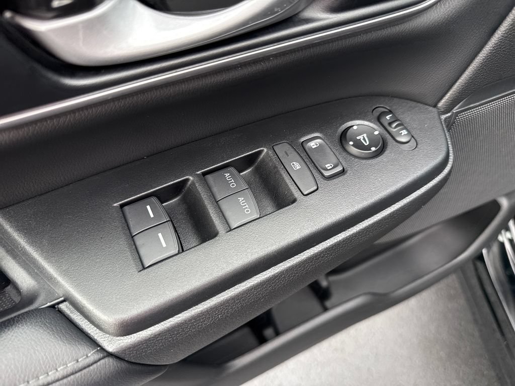 Used 2021 Honda CR-V Touring image 10