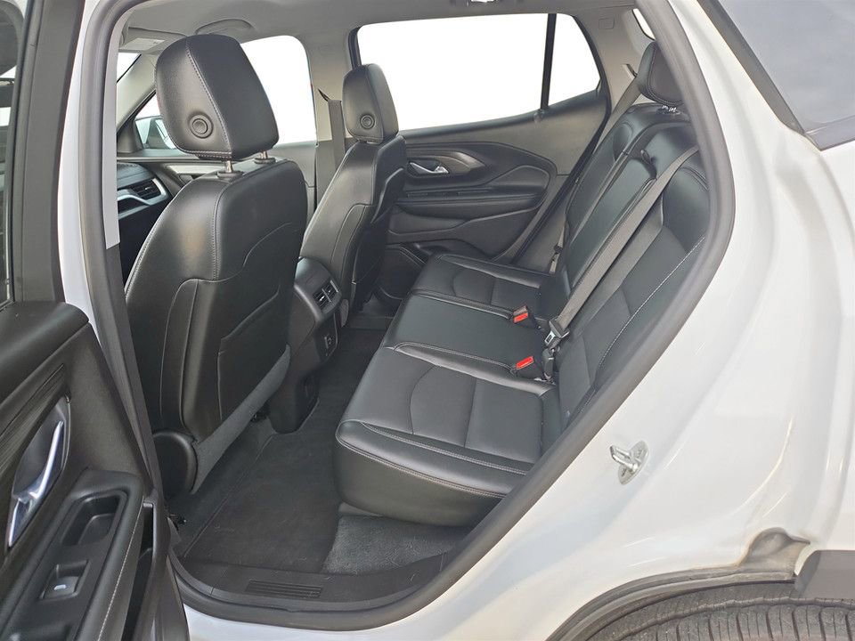Used 2024 GMC Terrain SLT image 31