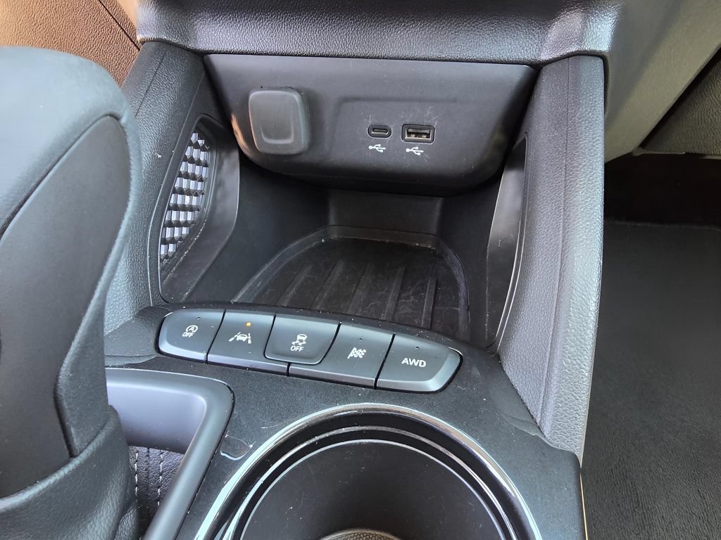 Used 2025 Chevrolet TrailBlazer LT AWD/4WD image 19