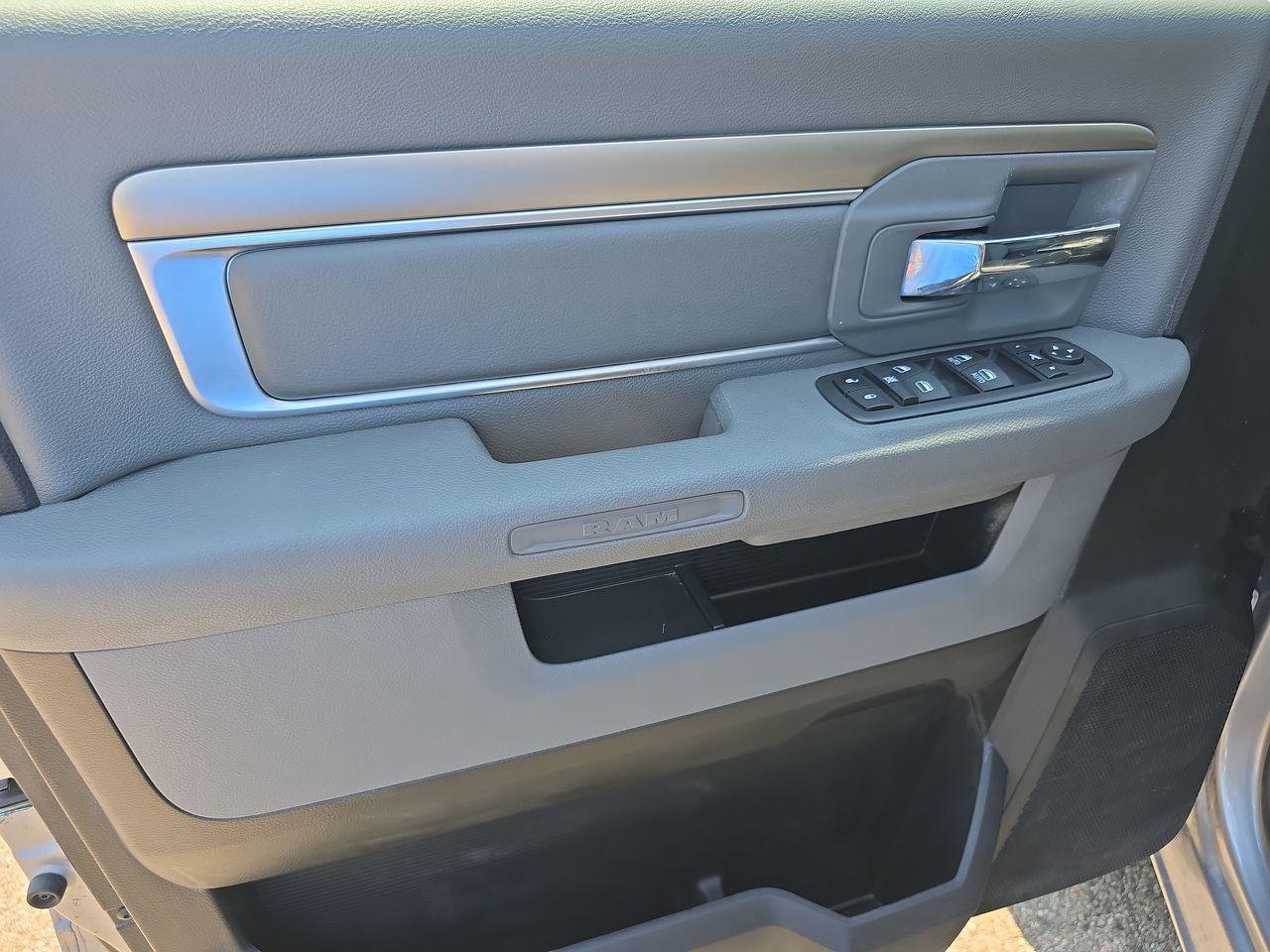 Used 2020 RAM 1500 Classic Warlock w/ Luxury Group image 5