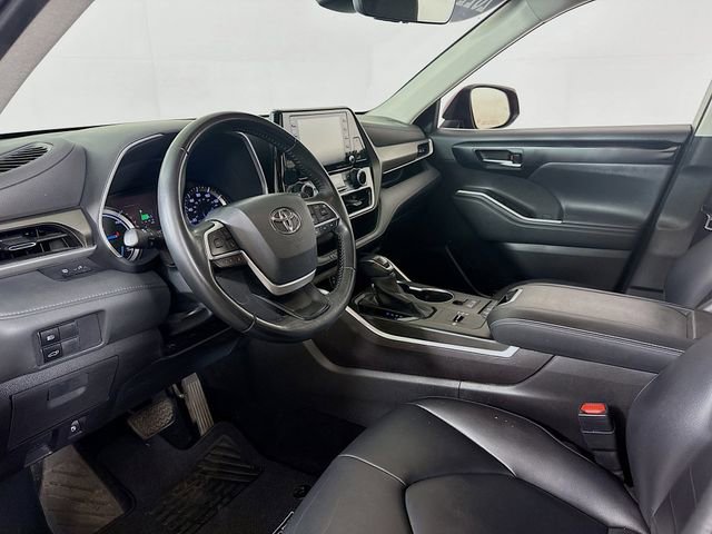 Used 2022 Toyota Highlander XLE image 7