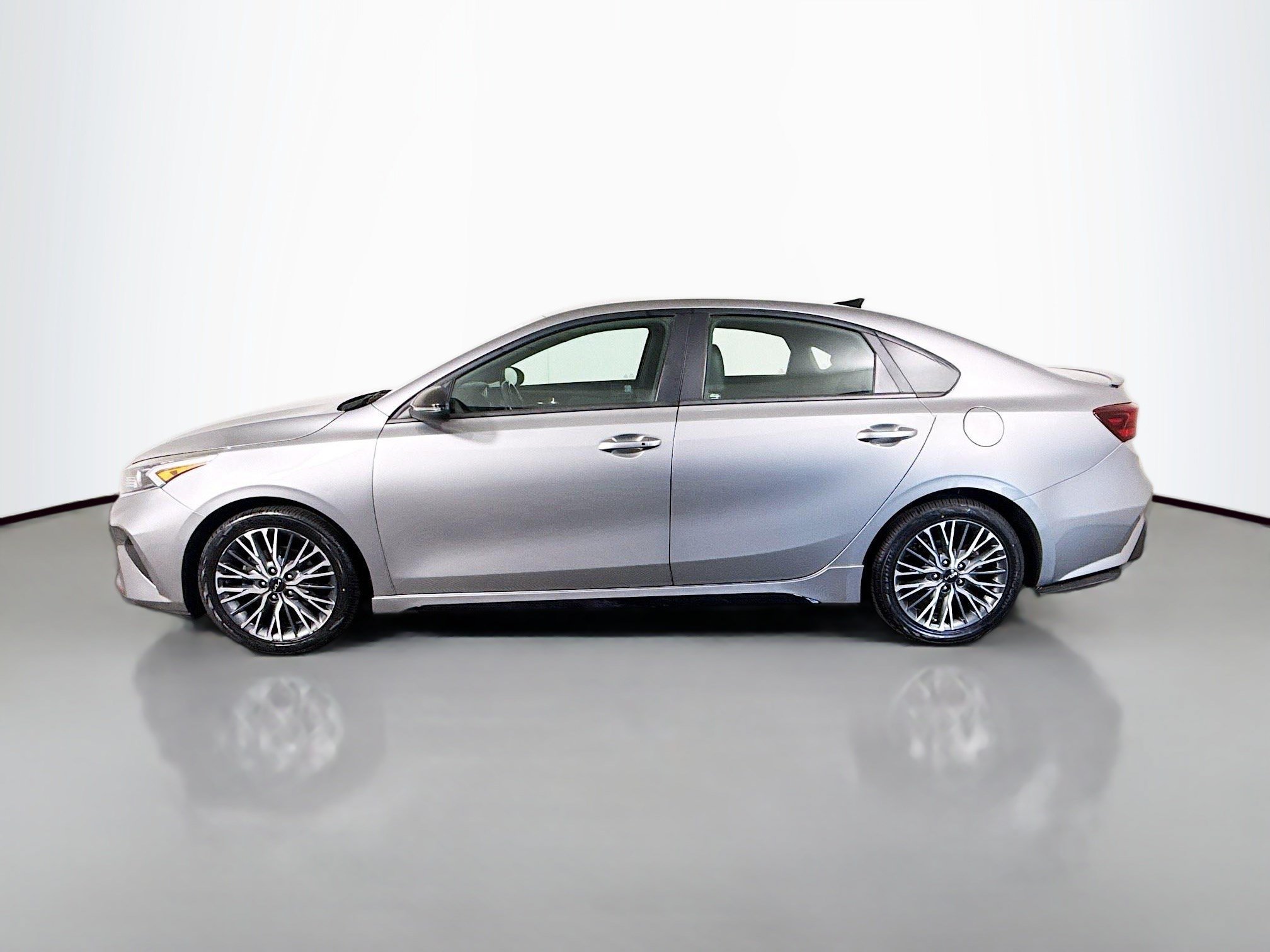 Used 2022 Kia Forte GT-Line FWD image 6