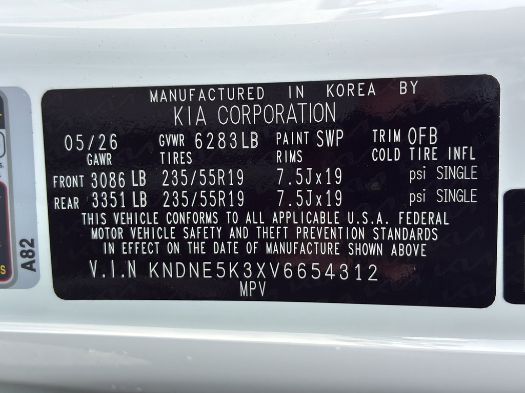 New 2027 Kia Carnival SX w/ Dark Edition Package FWD image 38