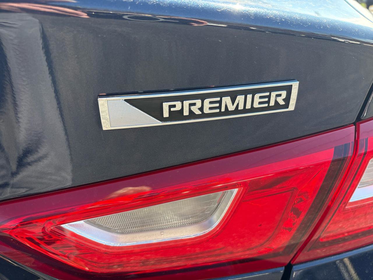 Used 2017 Chevrolet Malibu Premier w/ Premier Sun and Wheel Package image 5