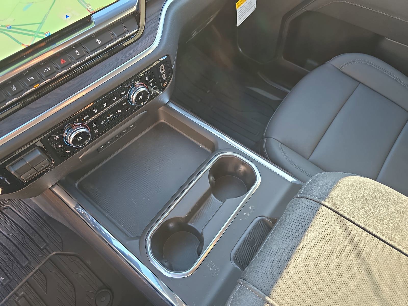 New 2026 GMC Sierra 3500 SLT w/ SLT Convenience Package image 27