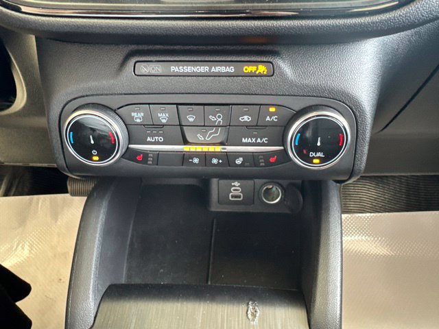 Used 2025 Ford Escape ST-Line Select AWD/4WD image 21
