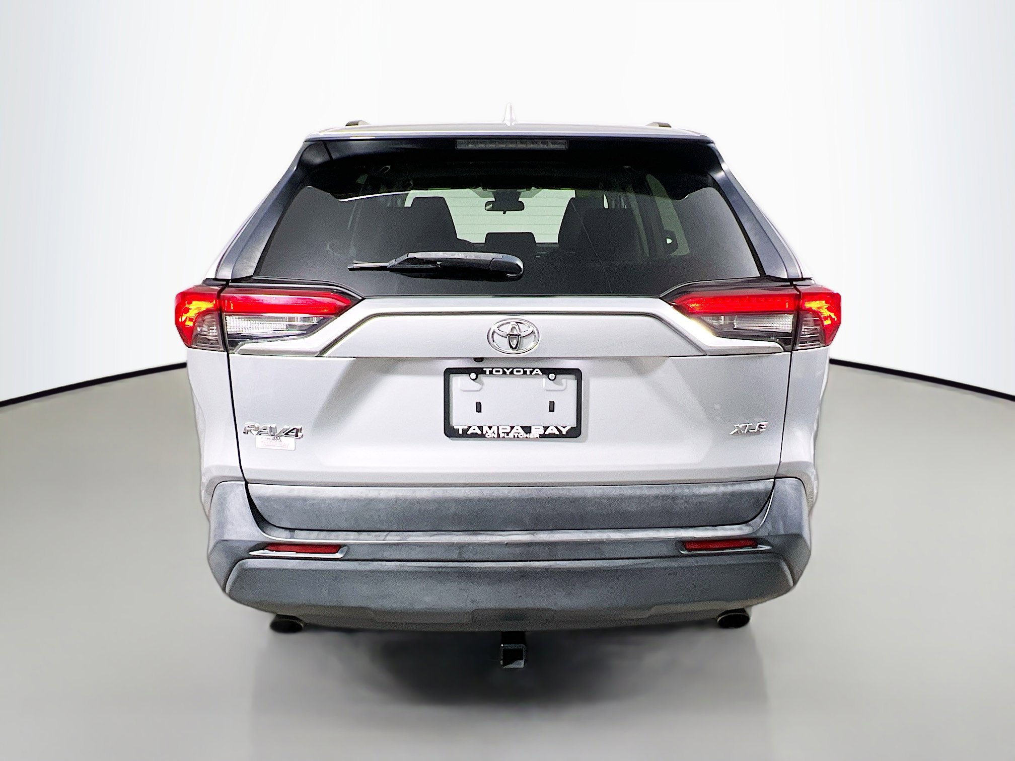 Used 2019 Toyota RAV4 XLE image 6