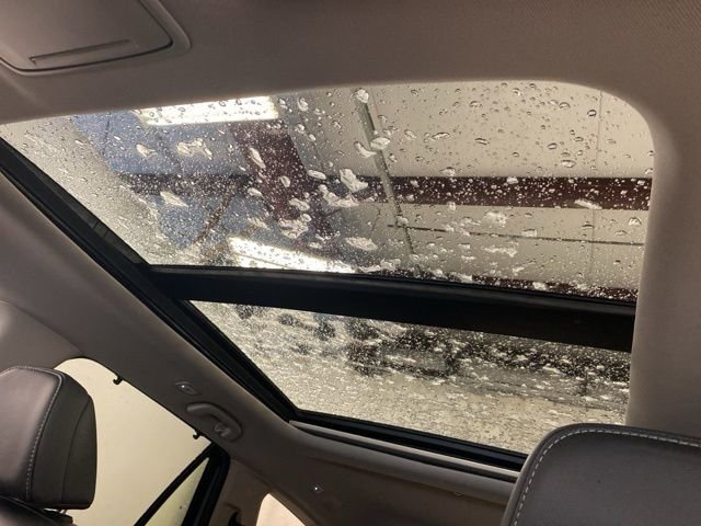 Certified 2025 Honda Pilot Touring image 16