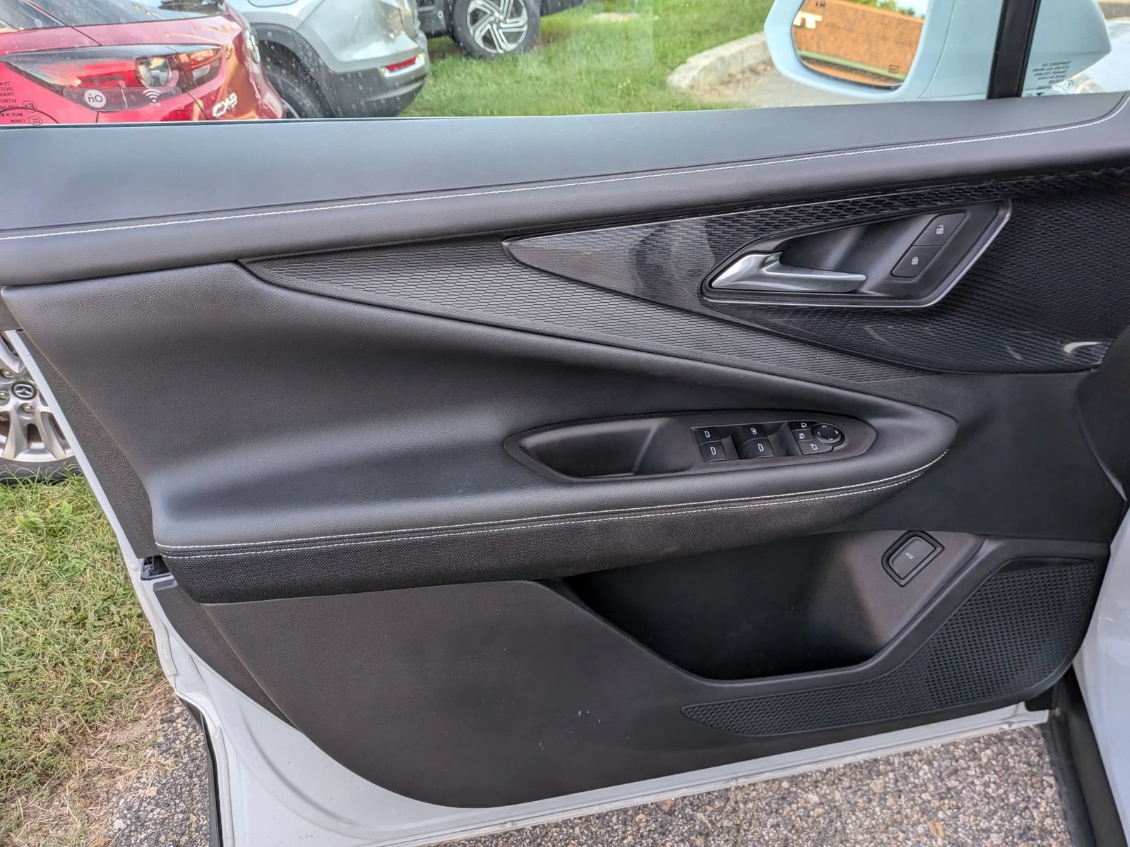 Used 2024 Chevrolet Blazer EV LT AWD/4WD image 25