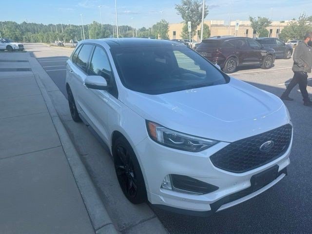 Used 2019 Ford Edge ST w/ Equipment Group 401A AWD/4WD image 4