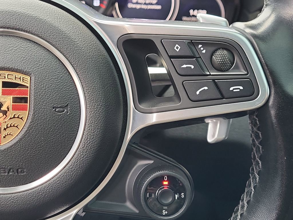 Used 2020 Porsche Cayenne image 23