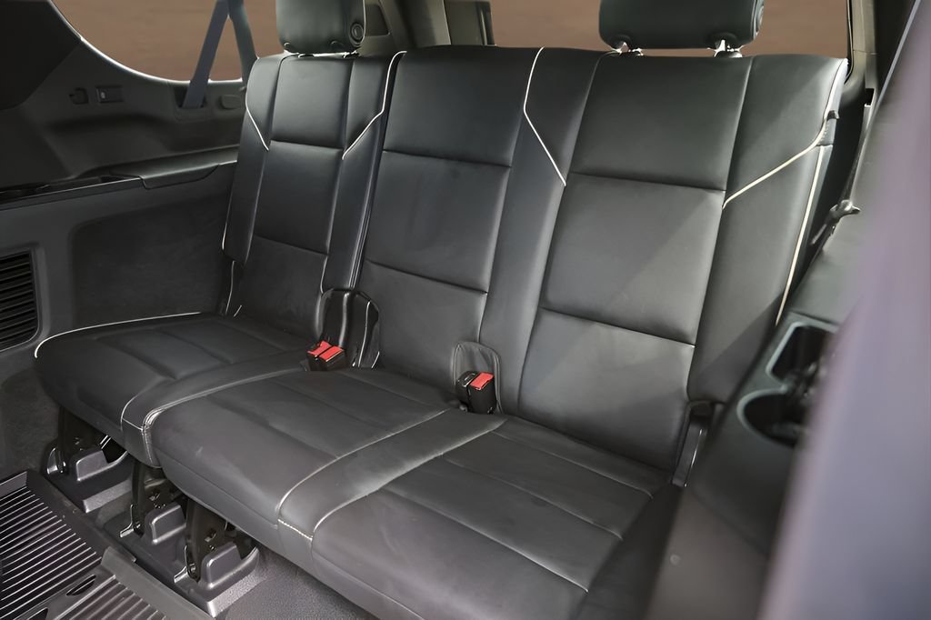 Used 2021 Cadillac Escalade ESV Sport w/ Driver Assist Tech Package AWD/4WD image 26