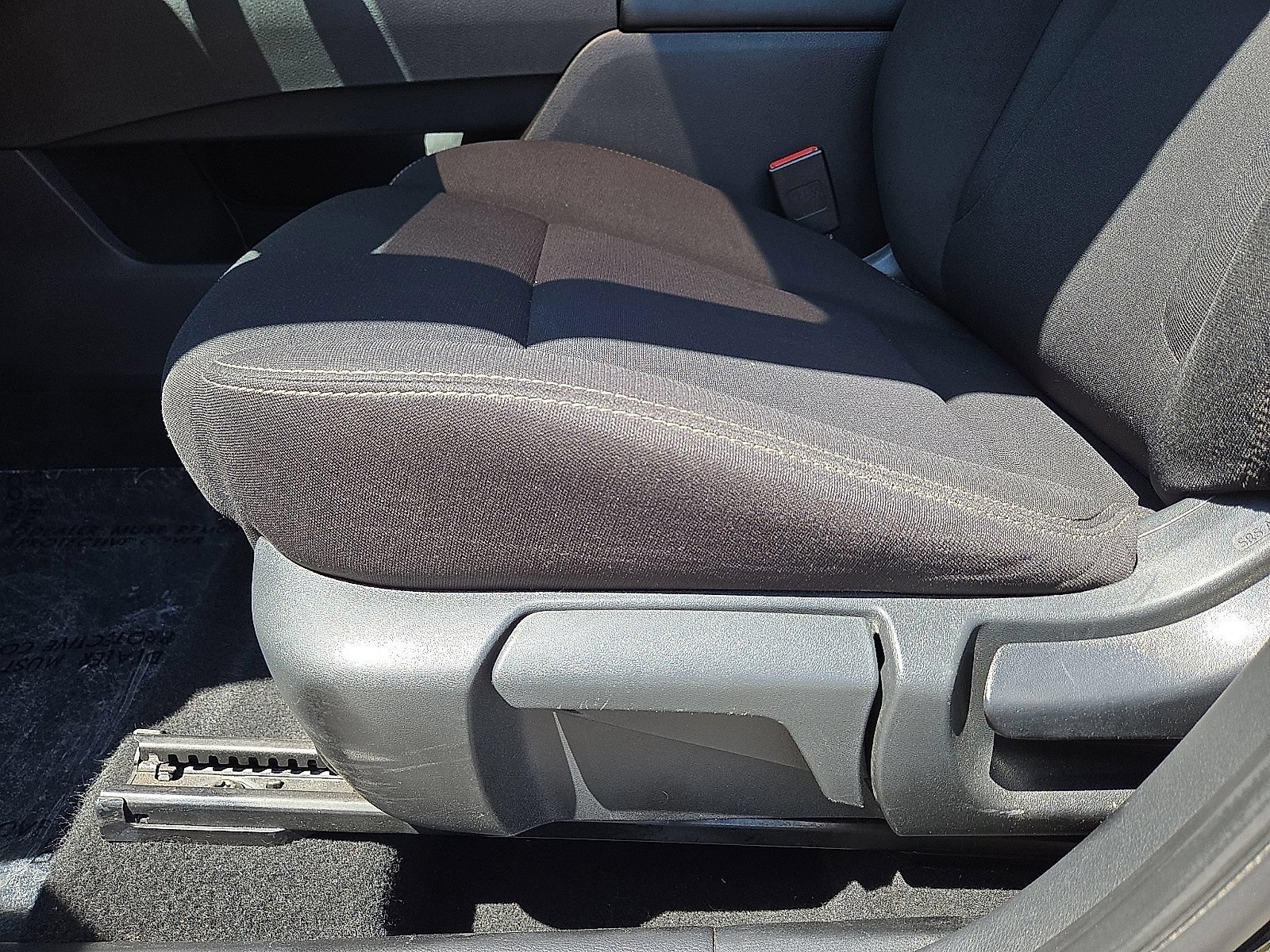 Used 2023 Nissan Rogue S FWD image 21