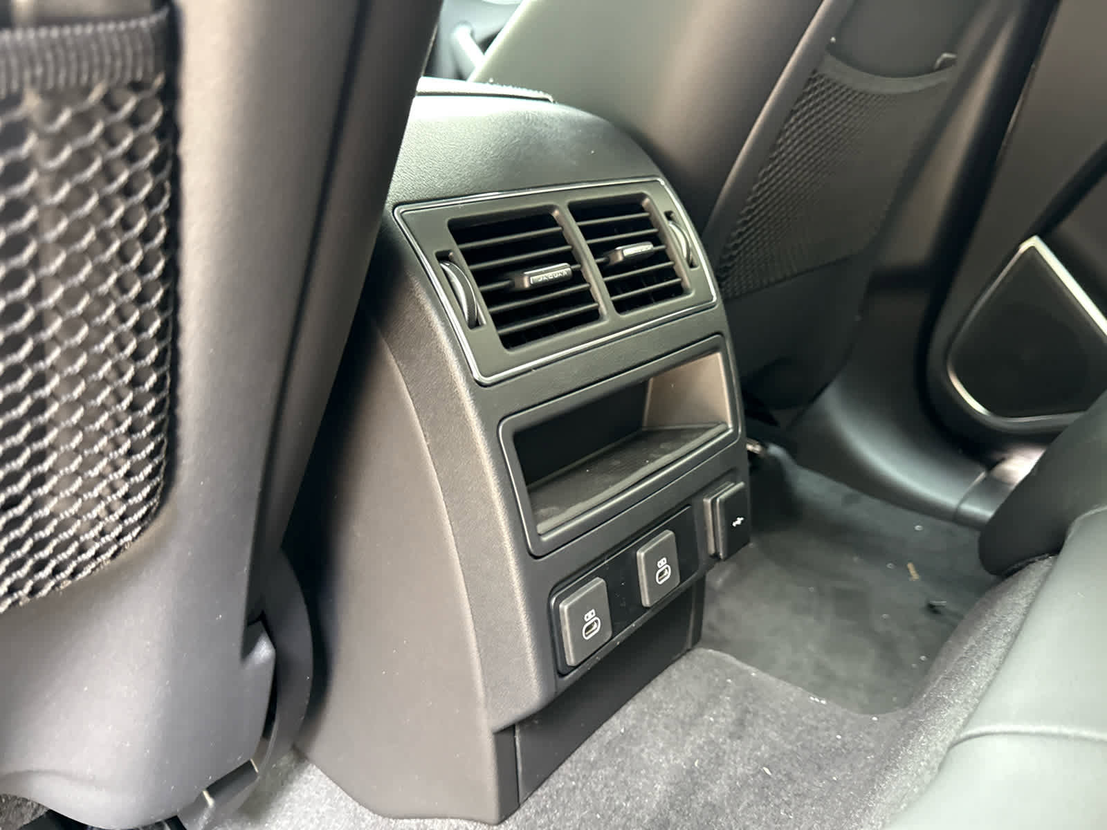 Used 2026 Jaguar F-PACE R-Dynamic S image 17