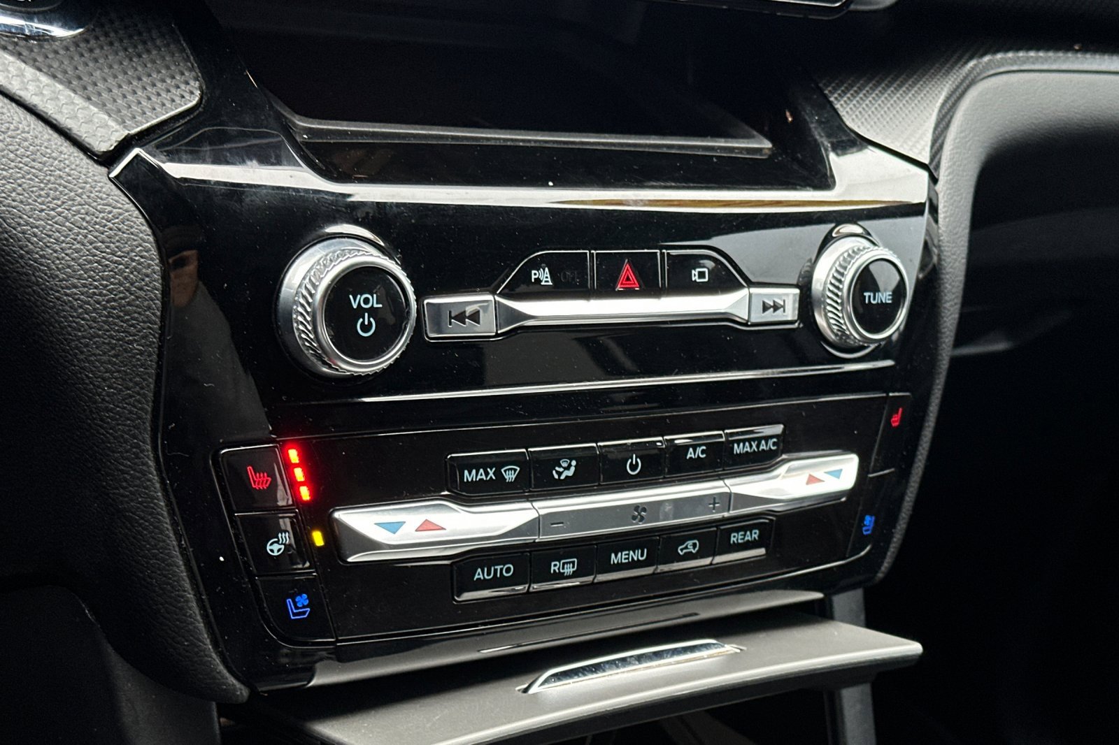 Used 2022 Ford Explorer ST w/ Equipment Group 401A image 21