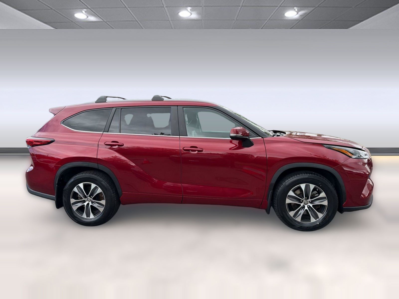 Used 2023 Toyota Highlander XLE FWD image 8