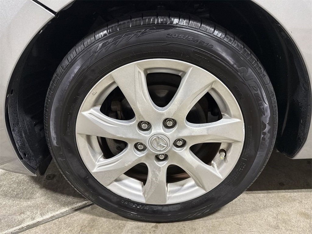 Used 2011 MAZDA MAZDA3 i Touring image 25