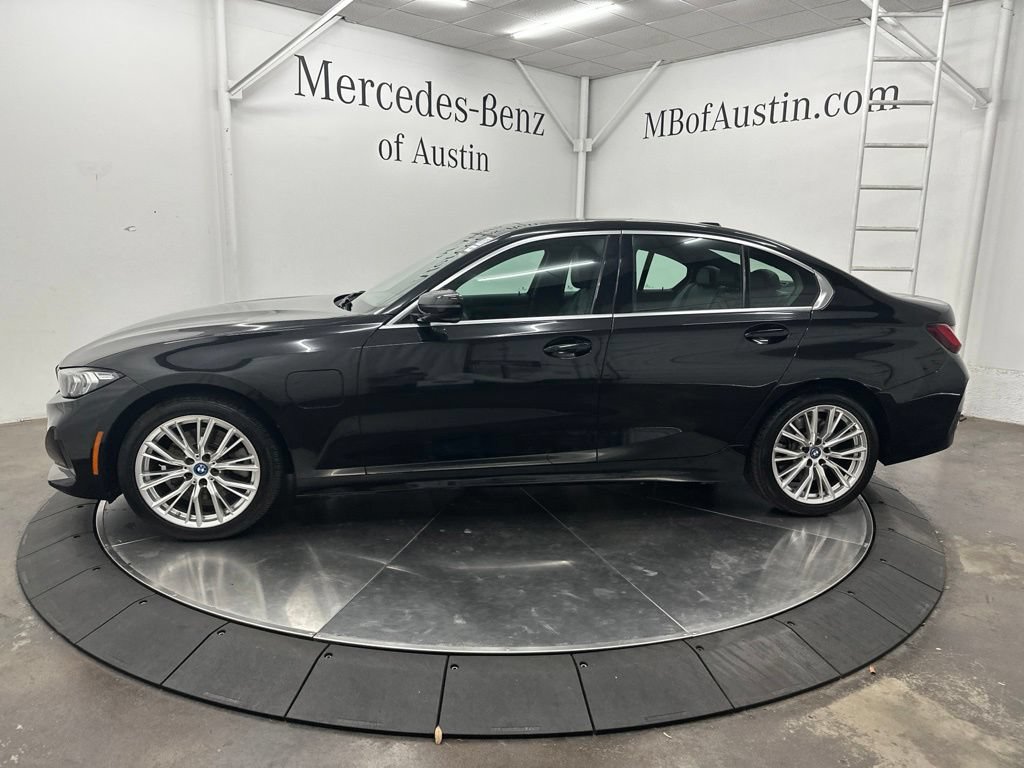 Used 2024 BMW 330e xDrive AWD/4WD image 4