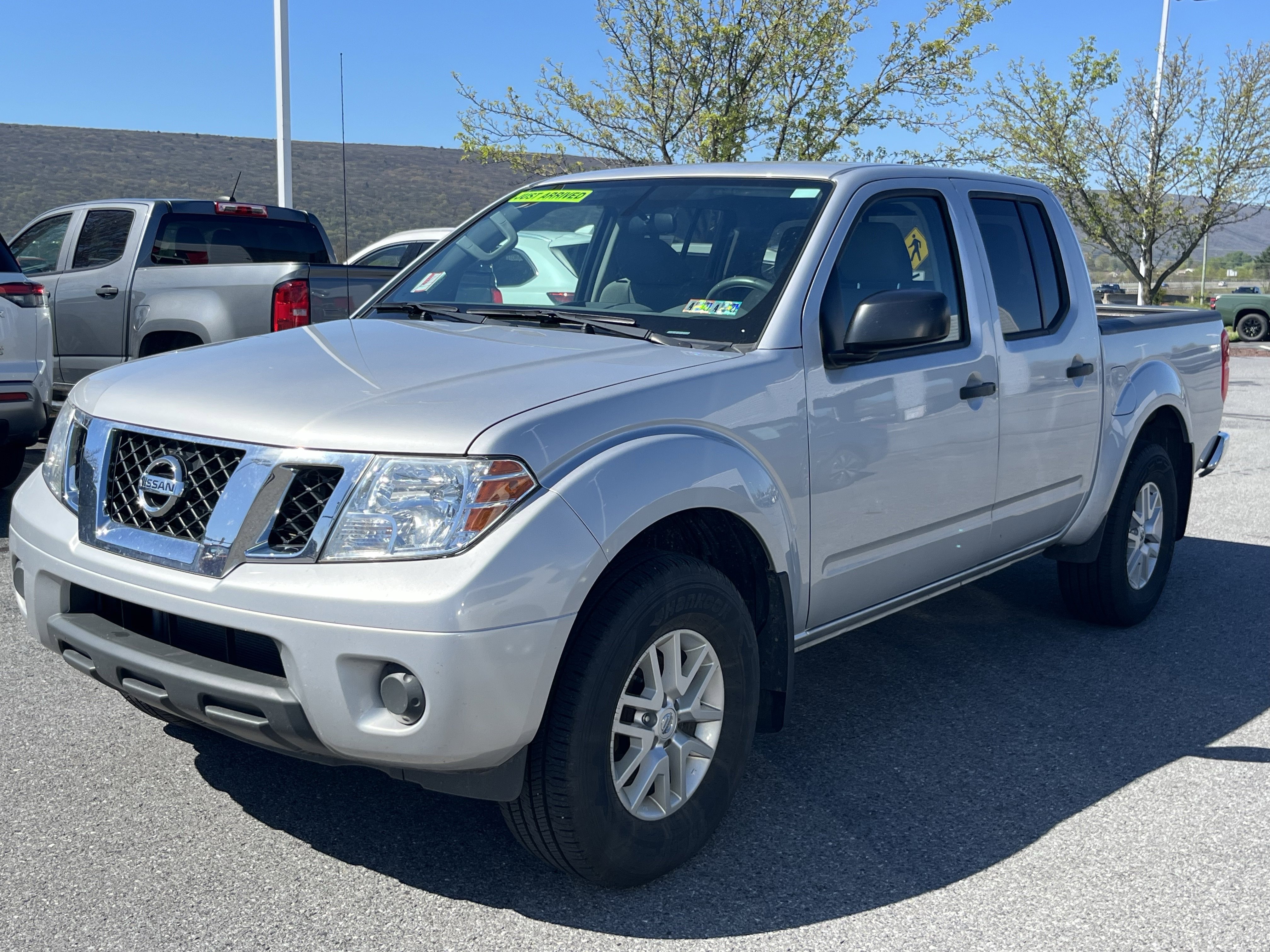 Used 2020 Nissan Frontier SV w/ SV Utility Package AWD/4WD image 9