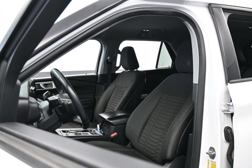 Used 2020 Ford Explorer XLT RWD image 10