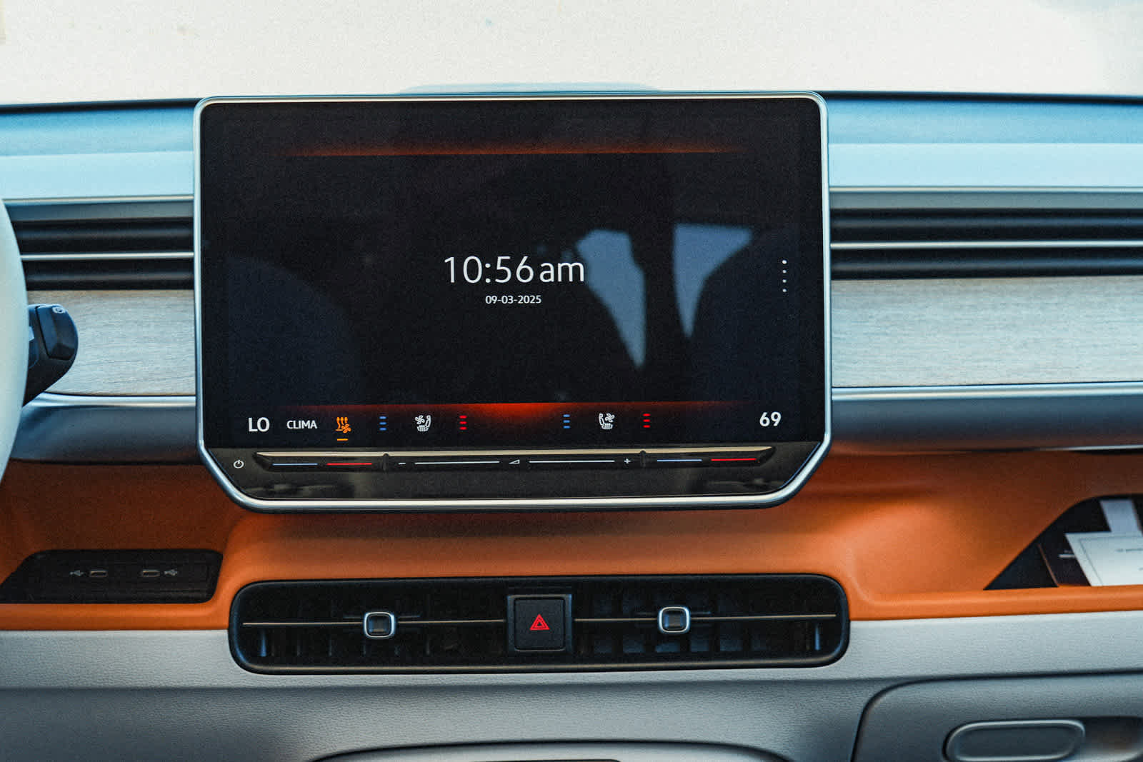 New 2025 Volkswagen ID. Buzz 1st Edition image 16