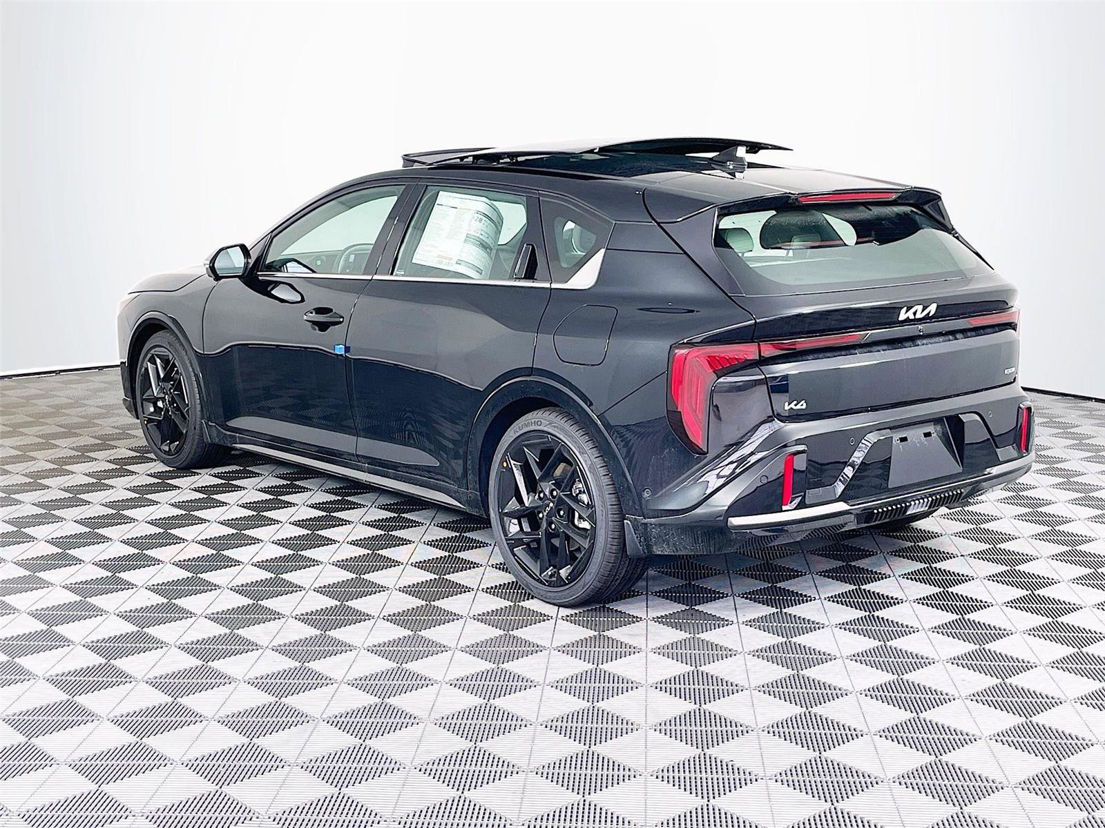 New 2026 Kia K4 GT-Line Turbo image 4