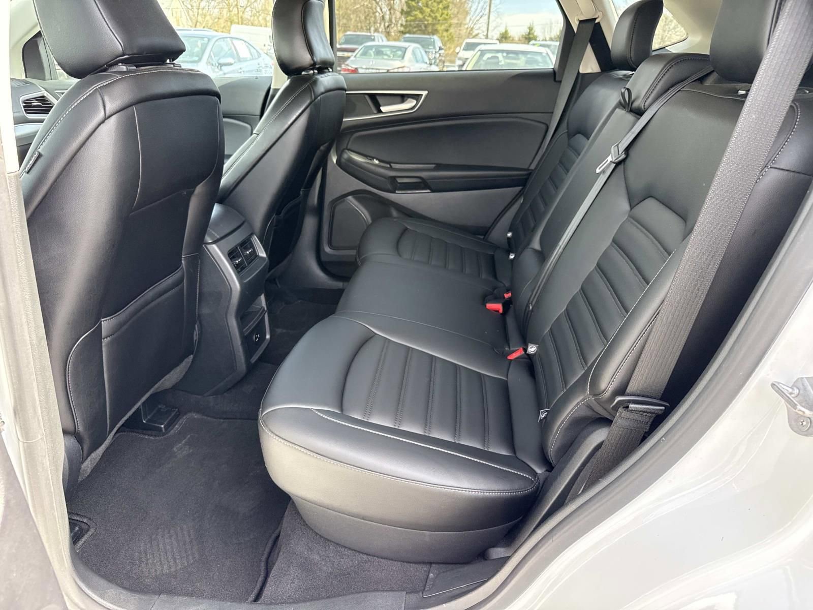 Used 2022 Ford Edge SEL AWD/4WD image 28