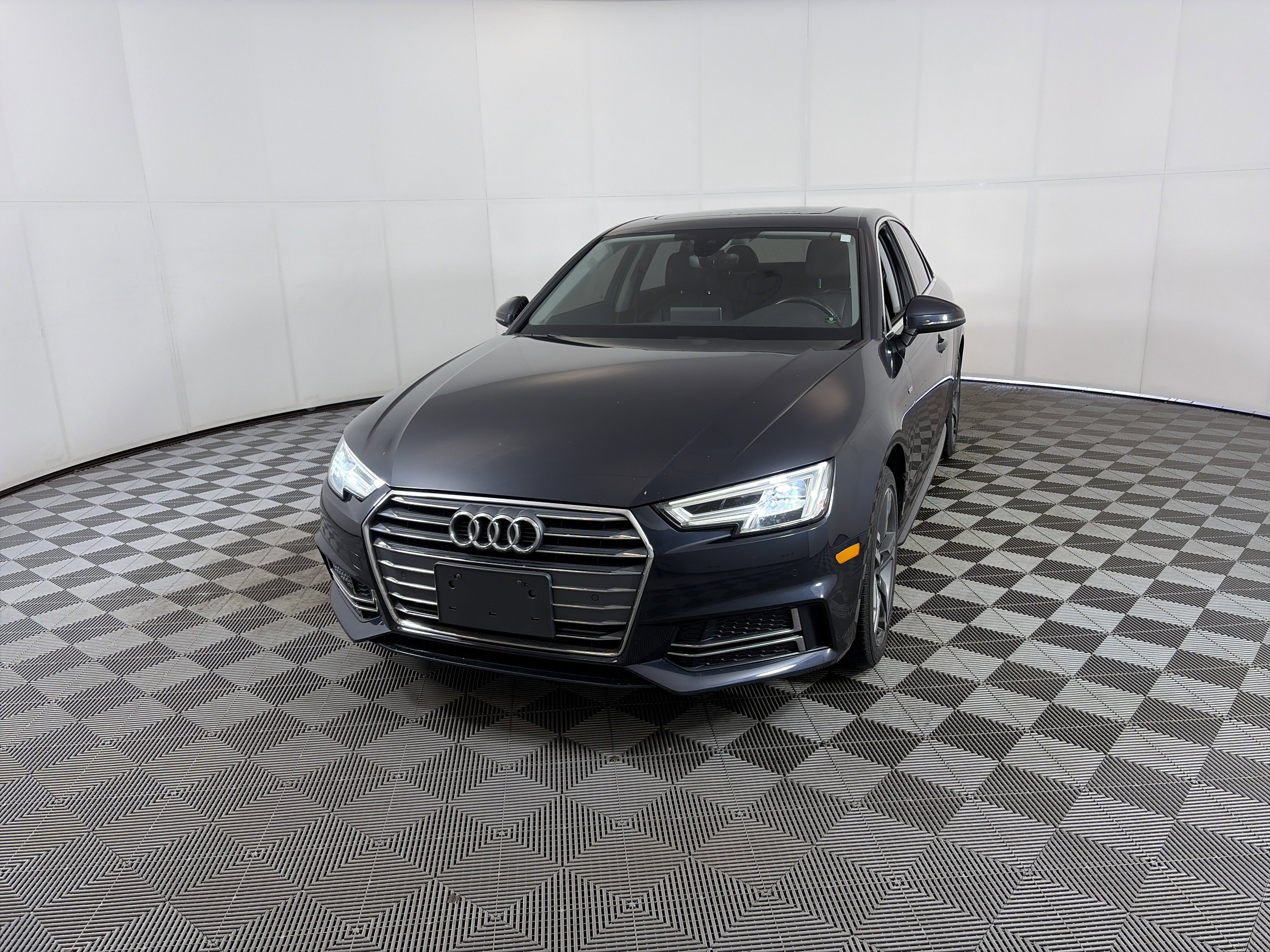 Used 2017 Audi A4 2.0T Premium Plus w/ Premium Plus Package image 2