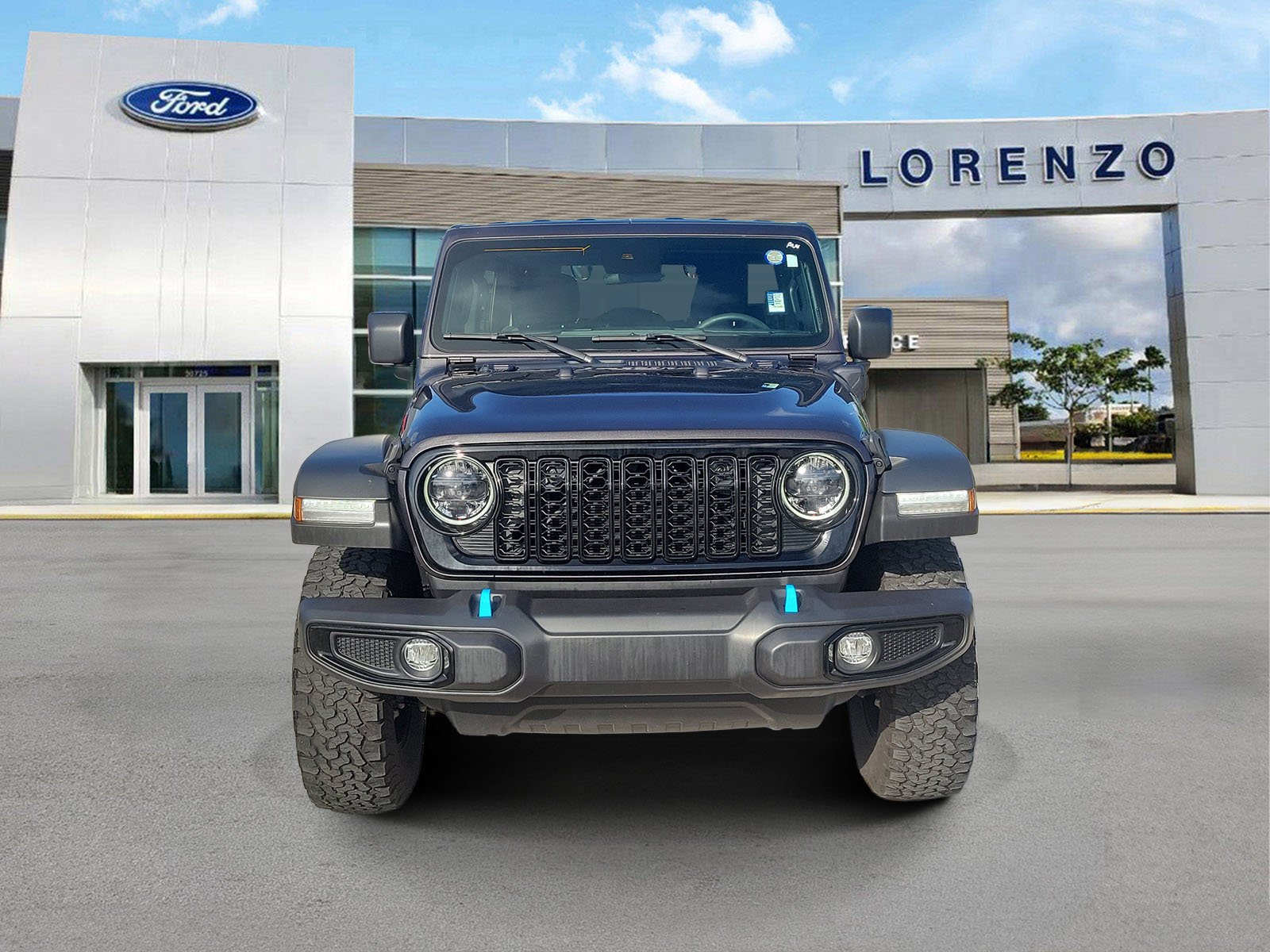 Used 2024 Jeep Wrangler Unlimited AWD/4WD image 2