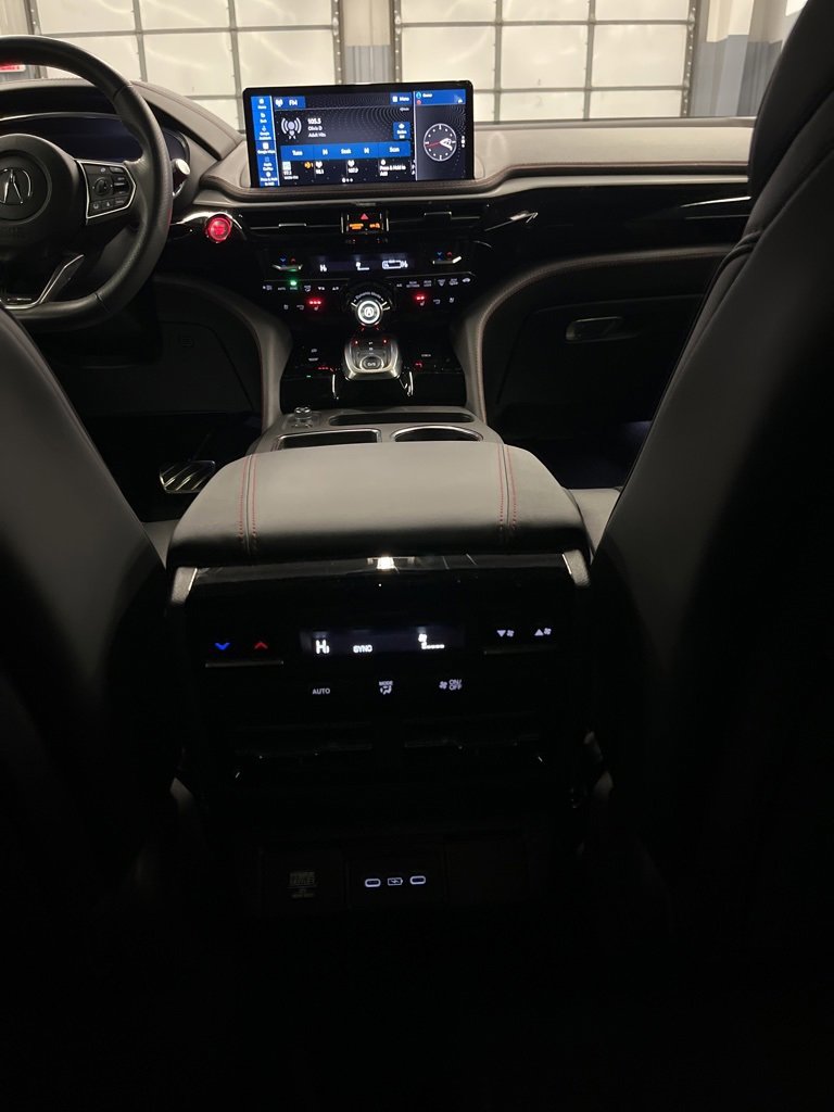 Used 2025 Acura MDX A-Spec image 33