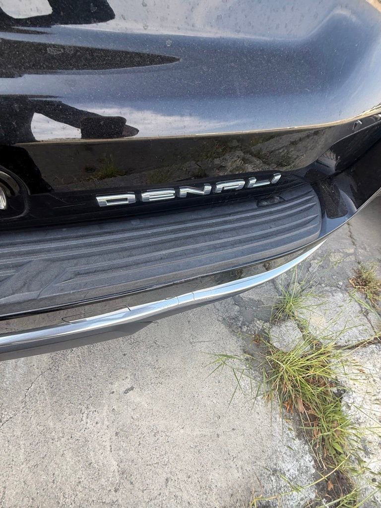 Used 2023 GMC Yukon Denali image 15