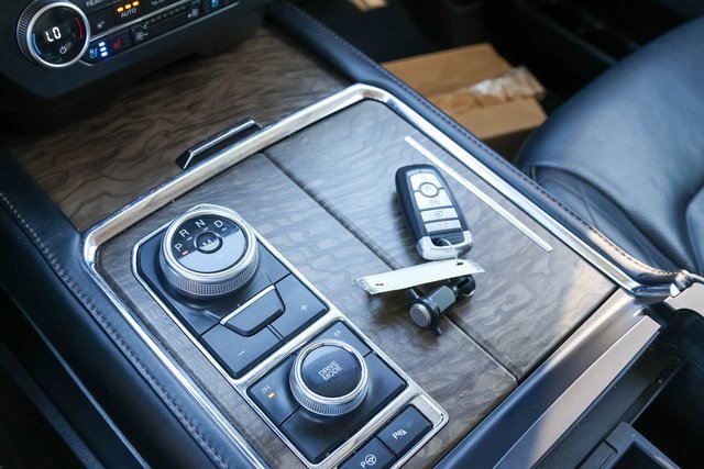Used 2021 Ford Expedition Platinum image 29