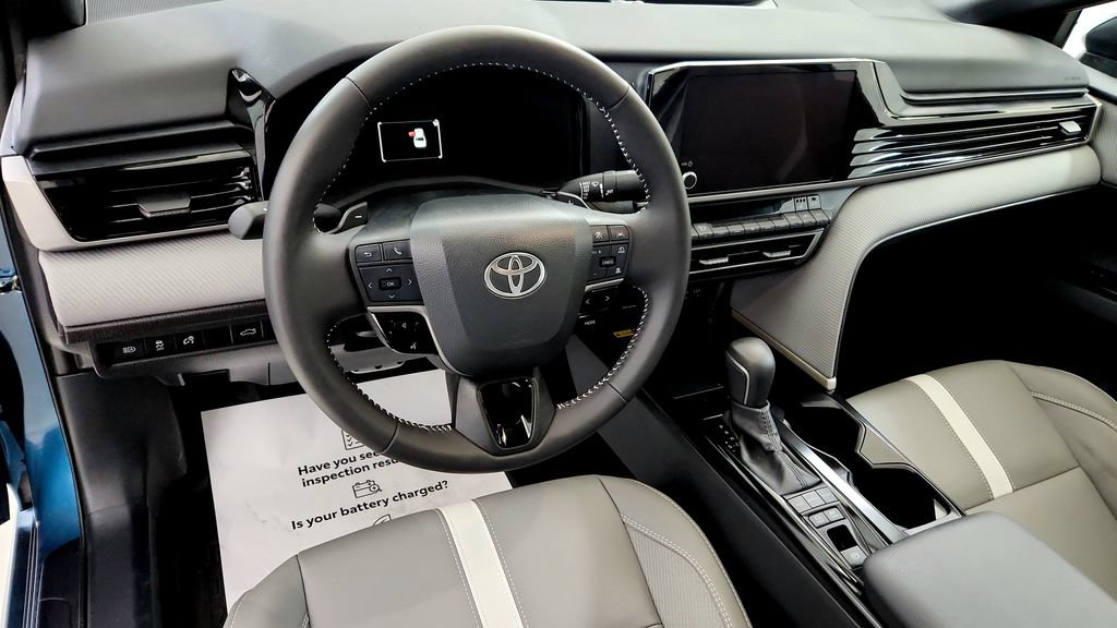 Used 2025 Toyota Camry SE w/ Convenience Package AWD/4WD image 23