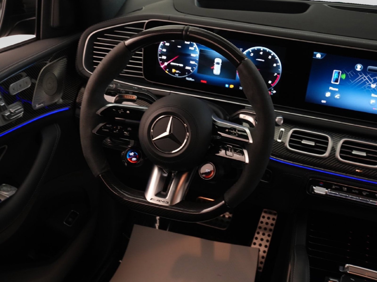 Used 2025 Mercedes-Benz GLS 63 AMG 4MATIC image 25