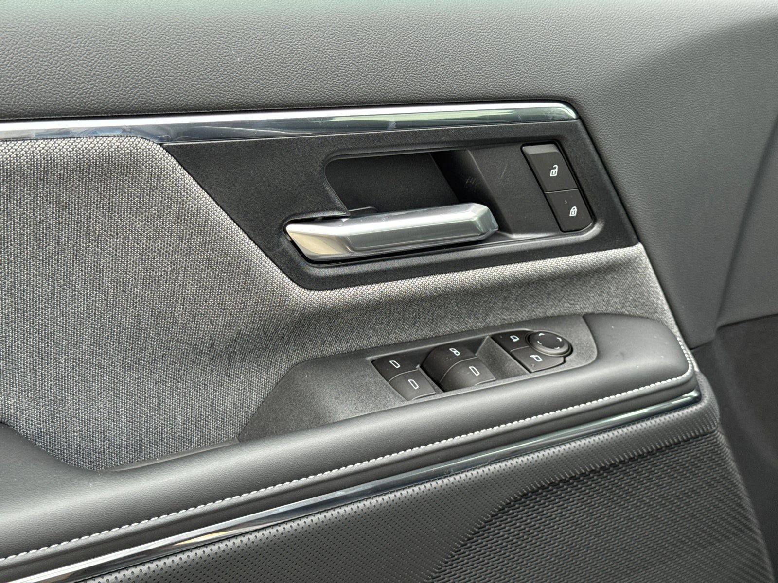 New 2026 GMC Sierra EV Elevation image 25
