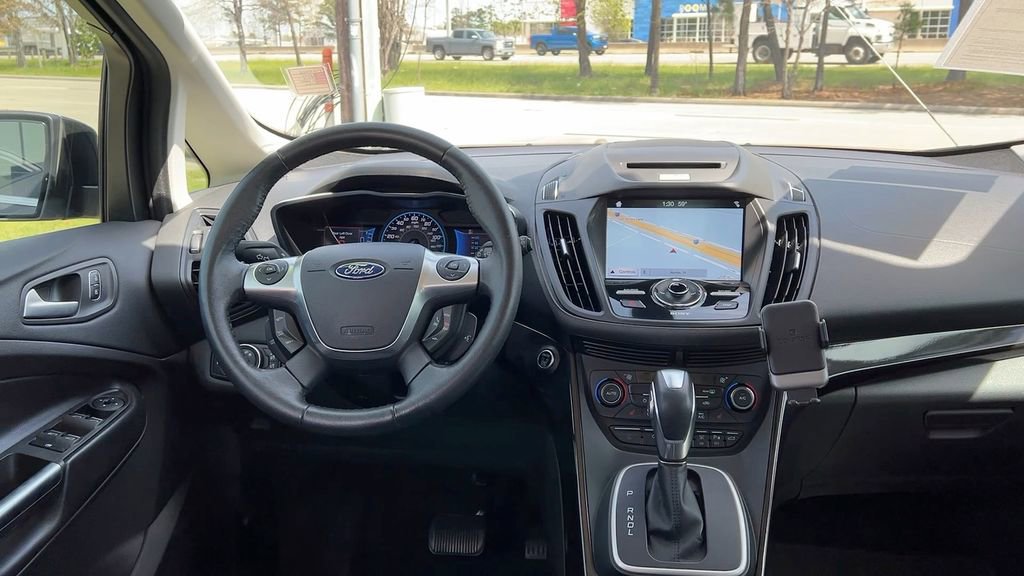 Used 2017 Ford C-MAX Energi Titanium w/ Equipment Group 501A image 20