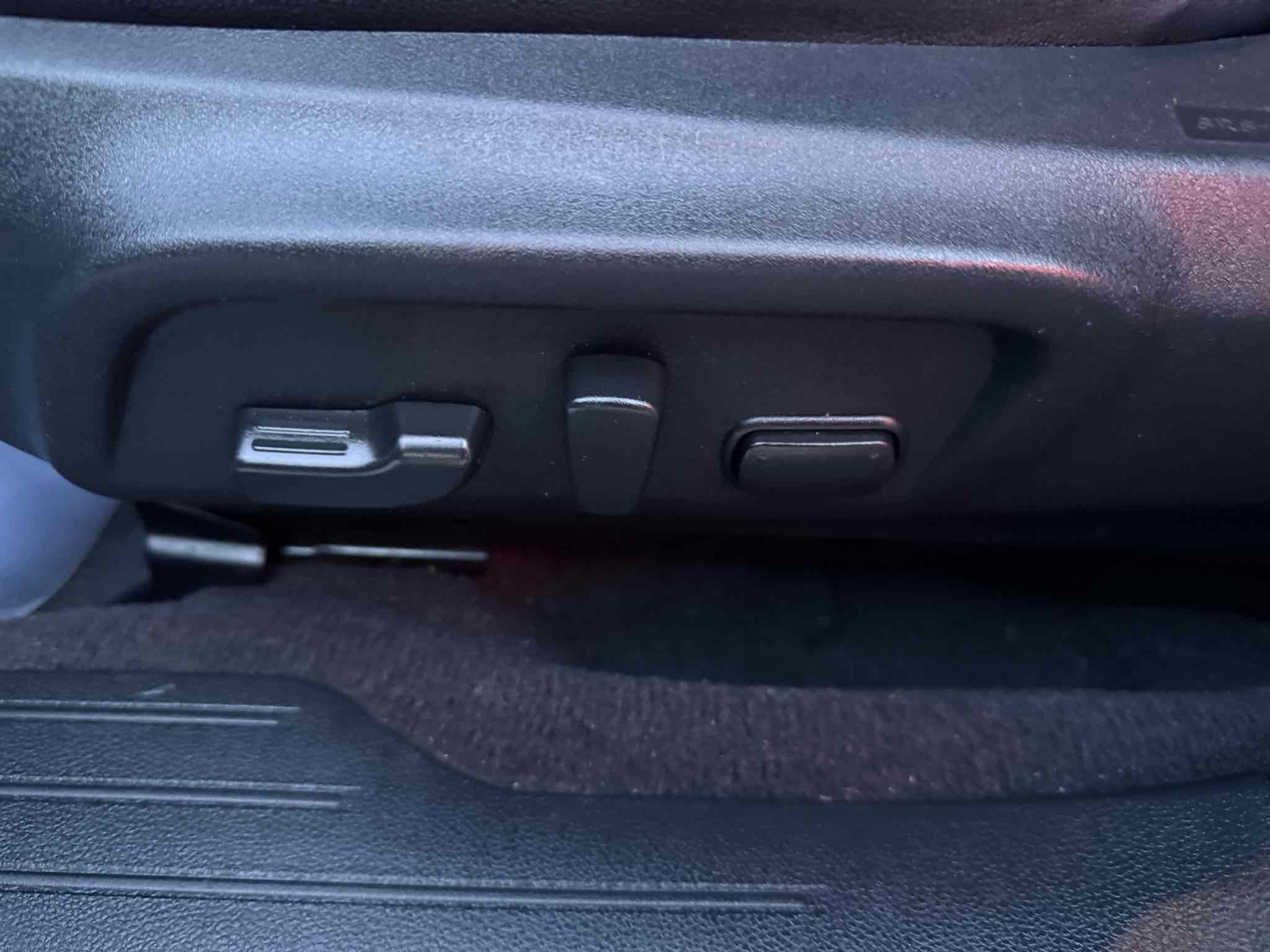 Used 2018 Subaru Outback 2.5i Limited image 30