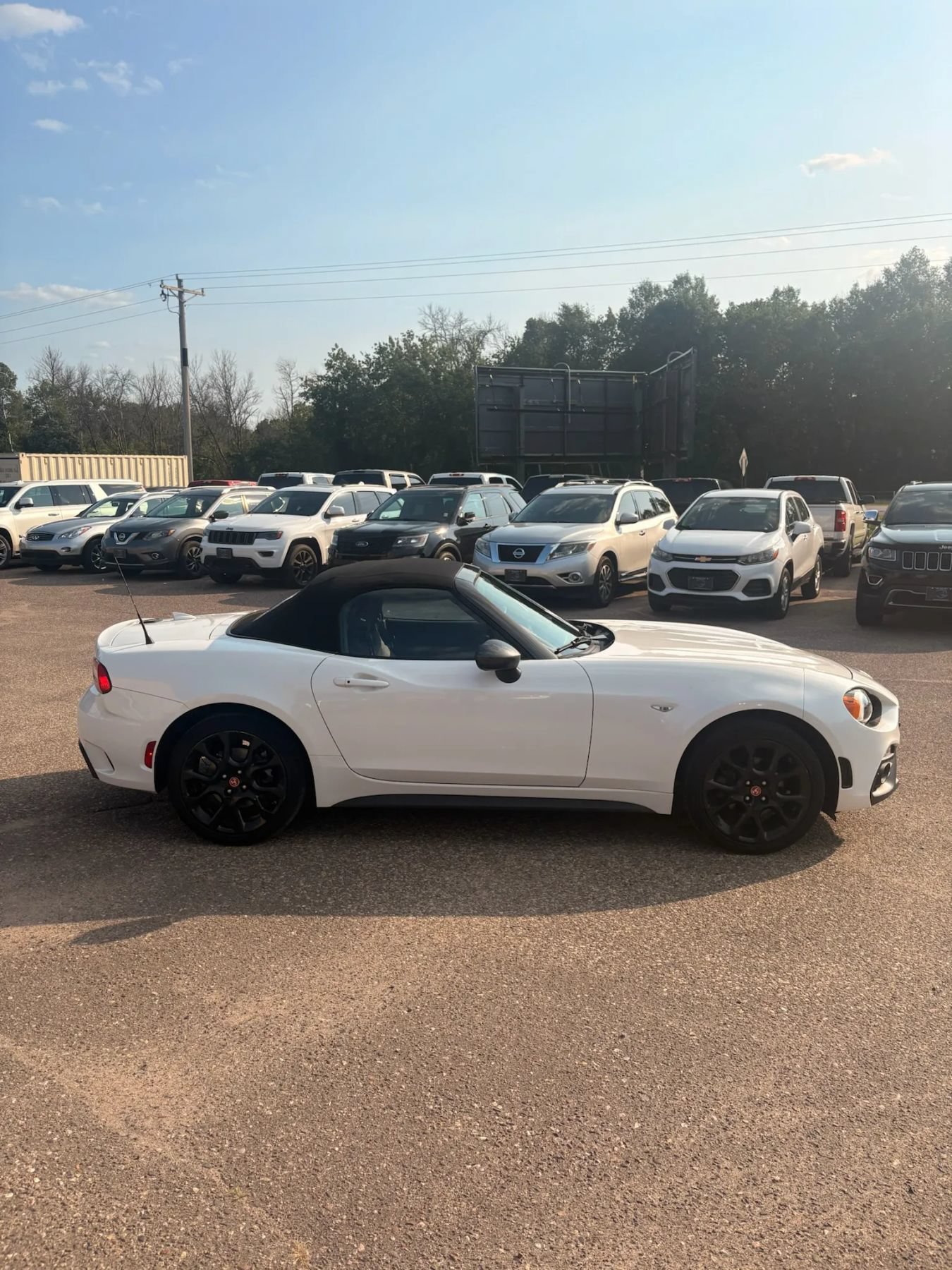Used 2019 FIAT 124 Spider Abarth w/ Navigation & Sound Group RWD image 5