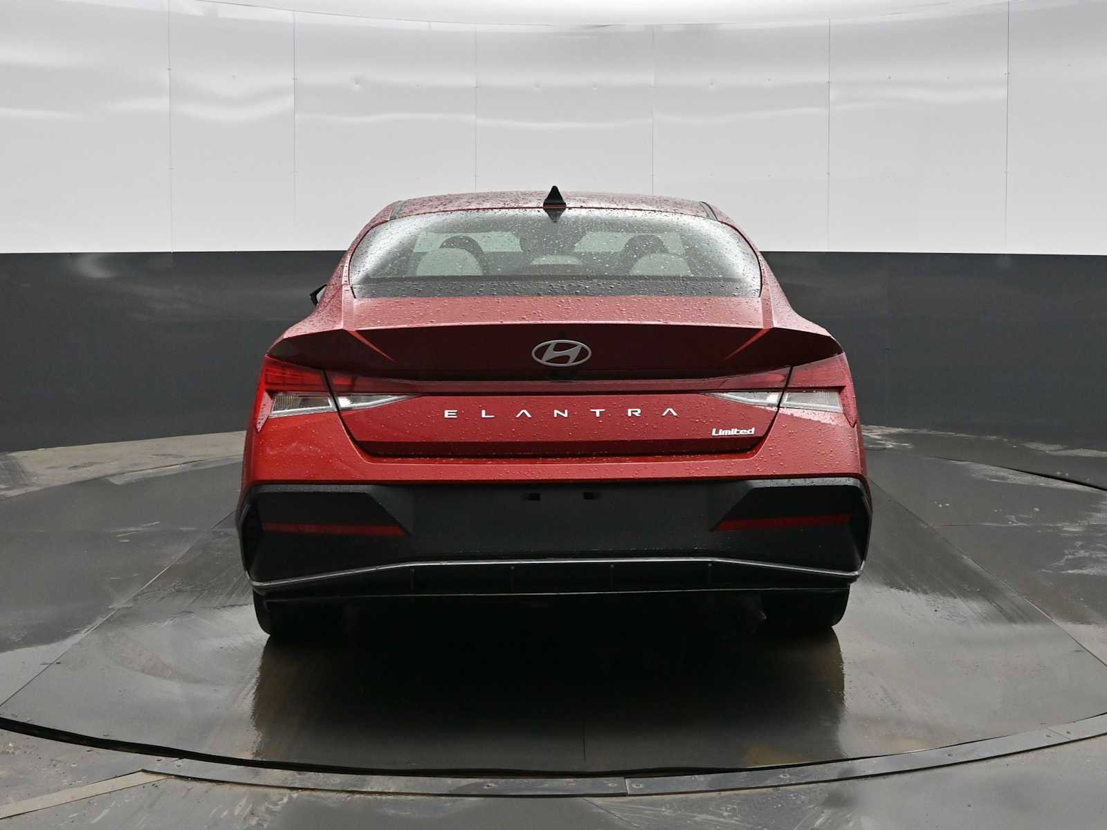 Certified 2025 Hyundai Elantra Limited image 6