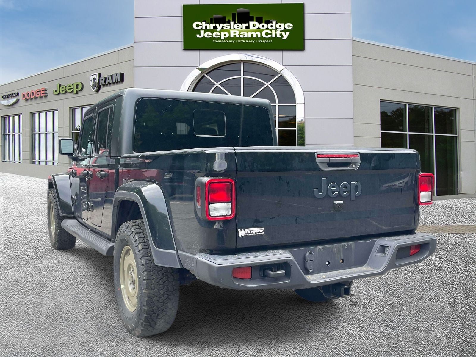 Used 2022 Jeep Gladiator Sport AWD/4WD image 8