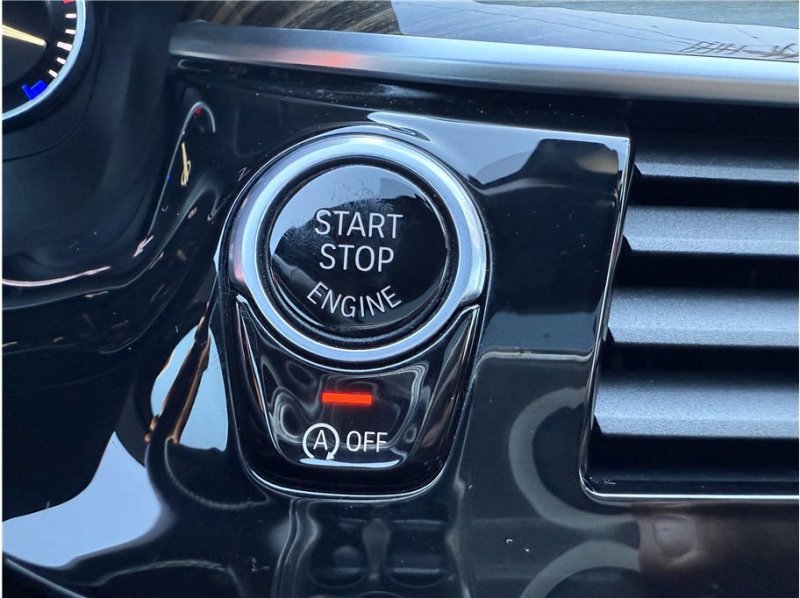 Used 2017 BMW 530i 530i Sedan 4D image 40