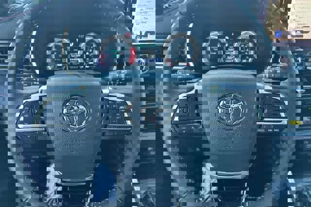 Certified 2025 Toyota Highlander XSE image 31