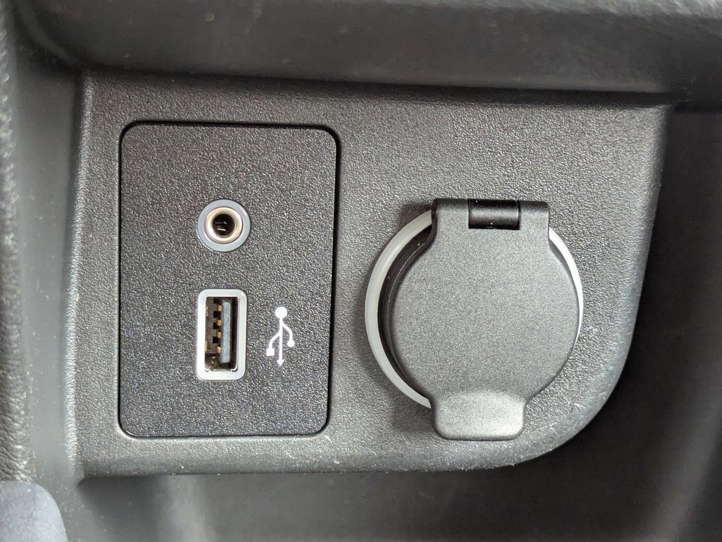 Used 2019 Nissan Kicks SR w/ SR Premium Package image 27