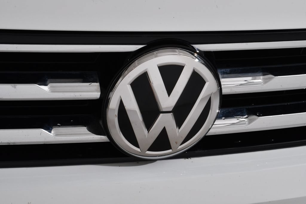 Used 2018 Volkswagen Tiguan SE w/ 18" Alloy Wheels Package AWD/4WD image 21